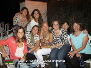 Fiesta de Mujeres en La Barra